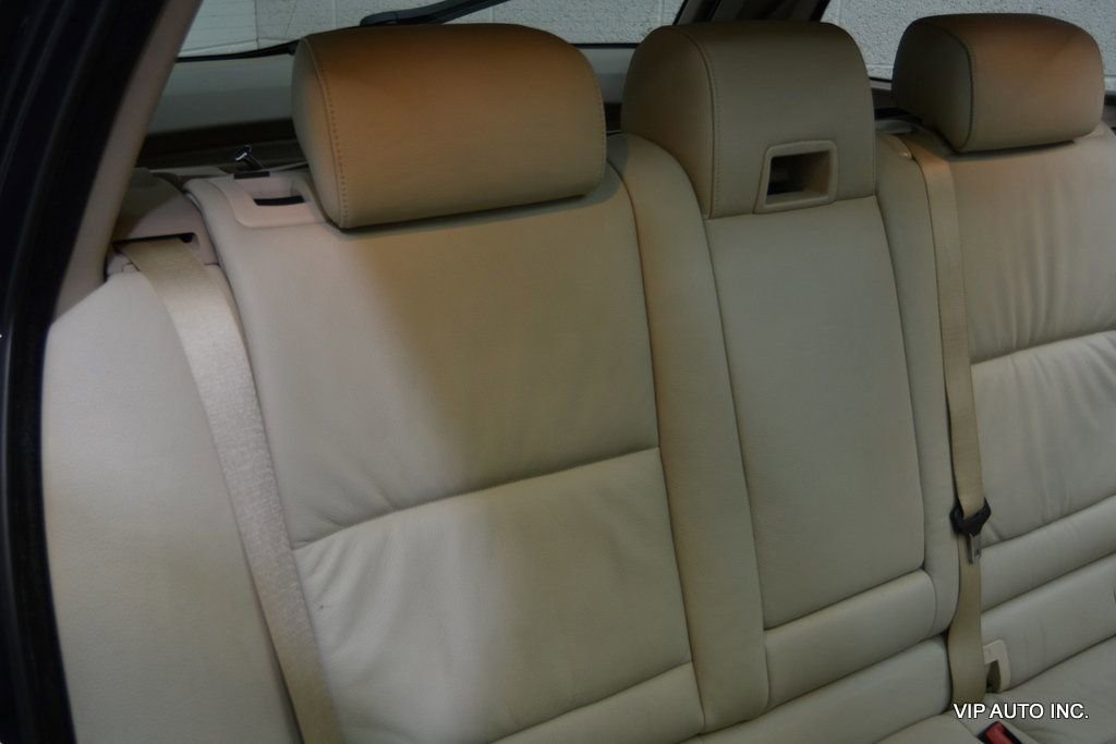 Used 2008 BMW 535xi Wagon image 22