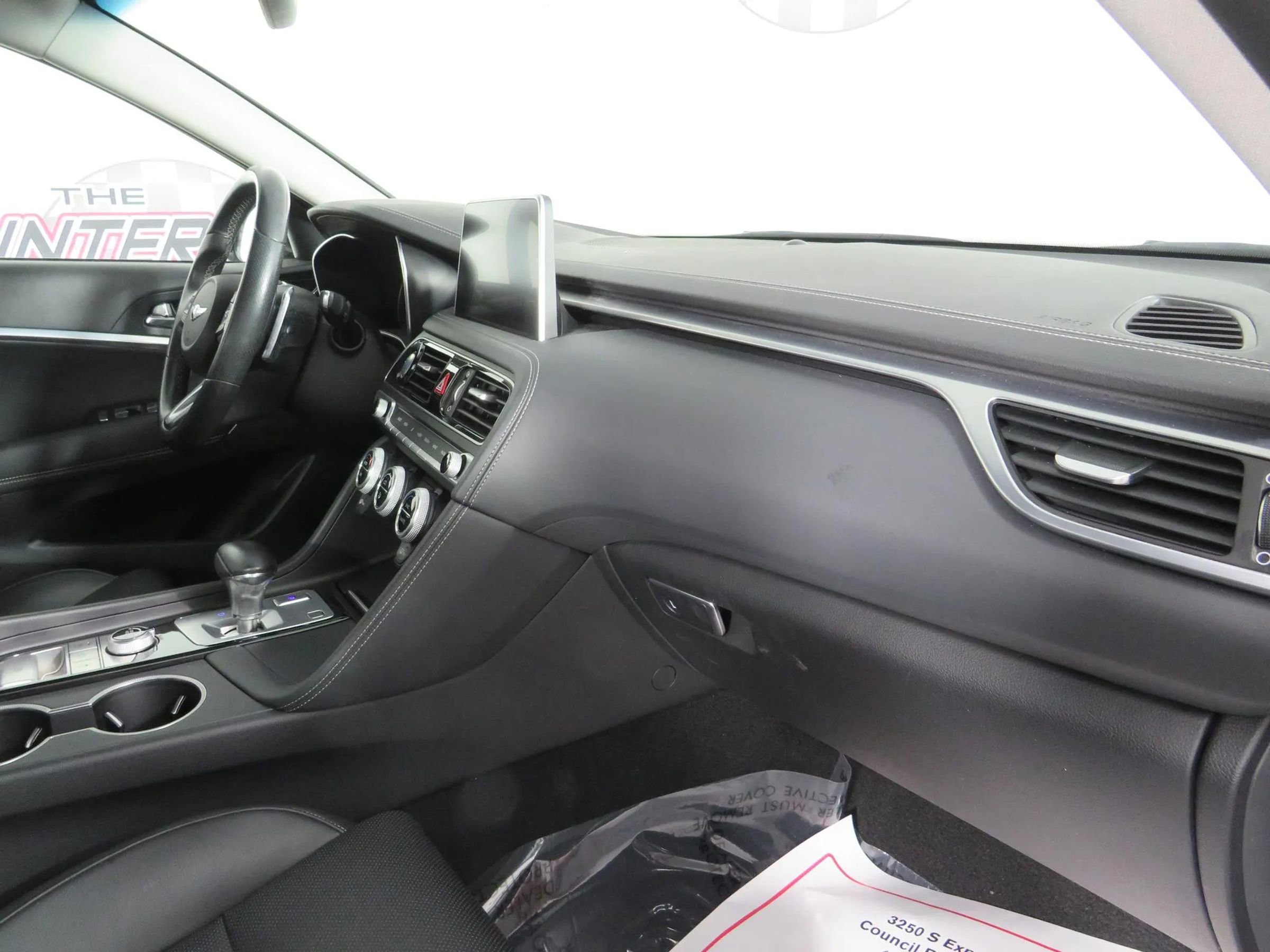 Used 2019 Genesis G70 2.0T Advanced image 12
