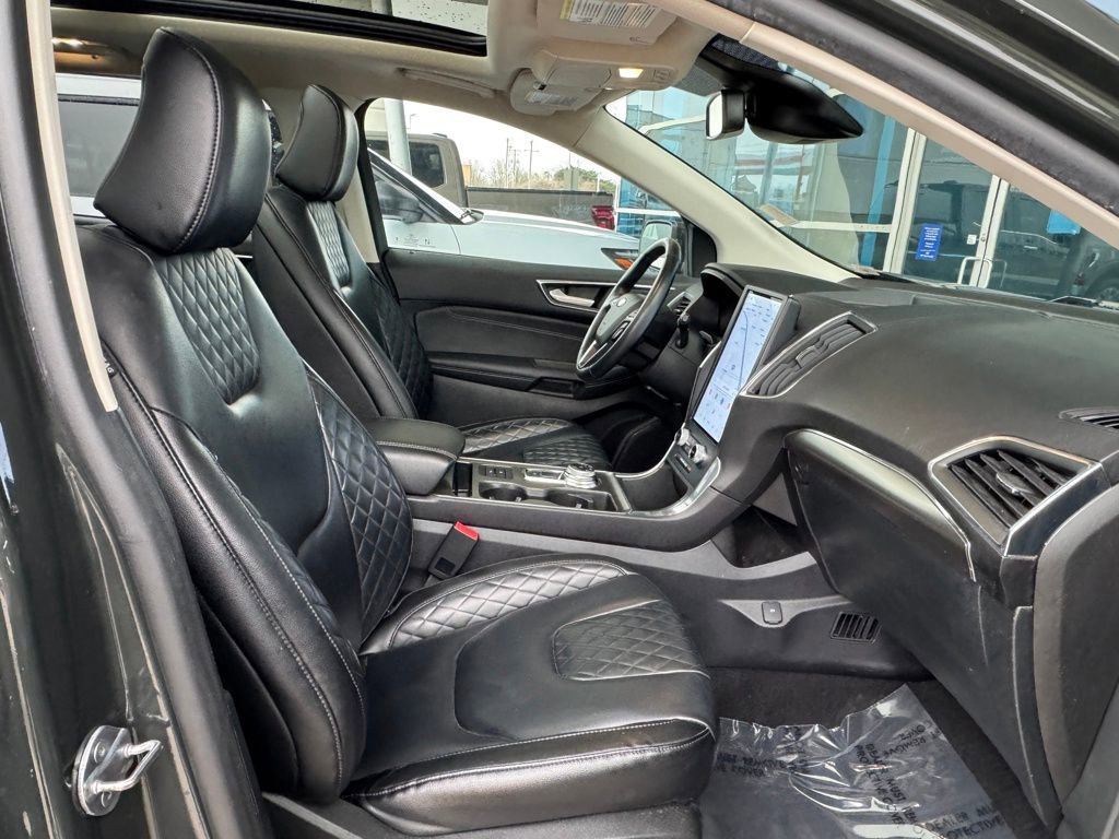 Used 2023 Ford Edge Titanium AWD/4WD image 27