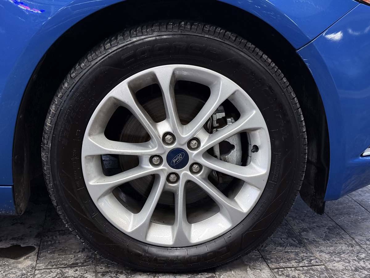 Used 2019 Ford Fusion SE image 42