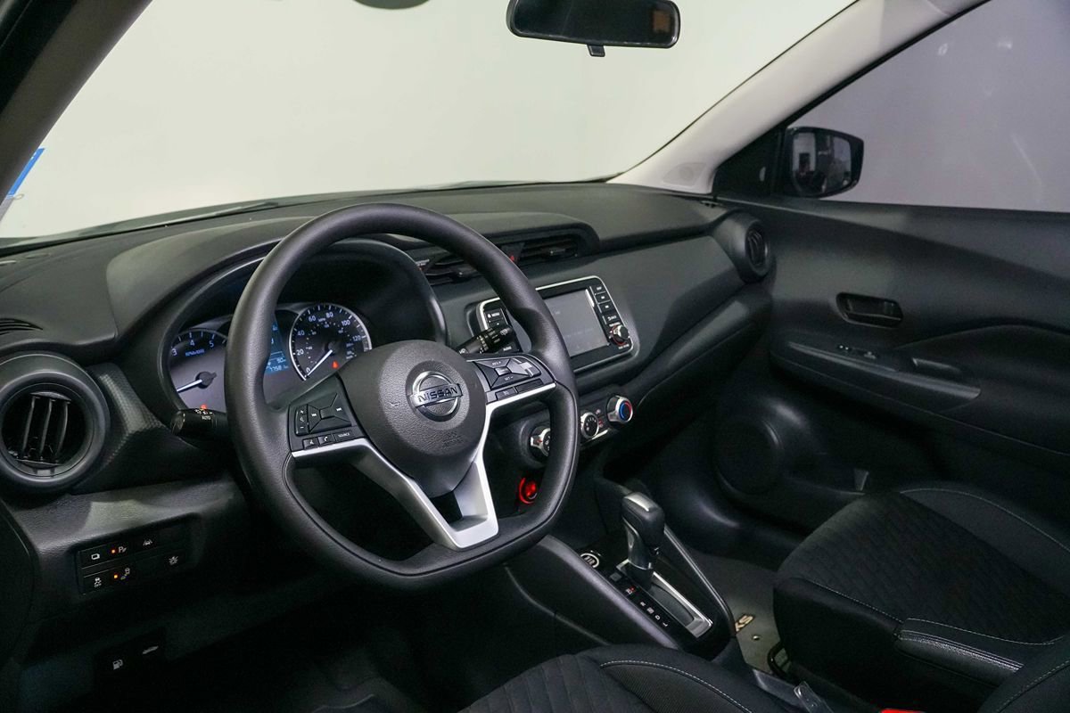 Used 2021 Nissan Kicks S FWD image 13