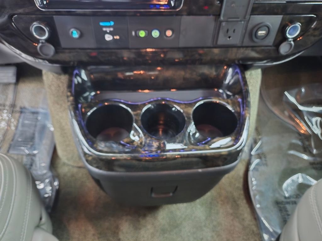 Used 2023 GMC Savana 2500 image 25