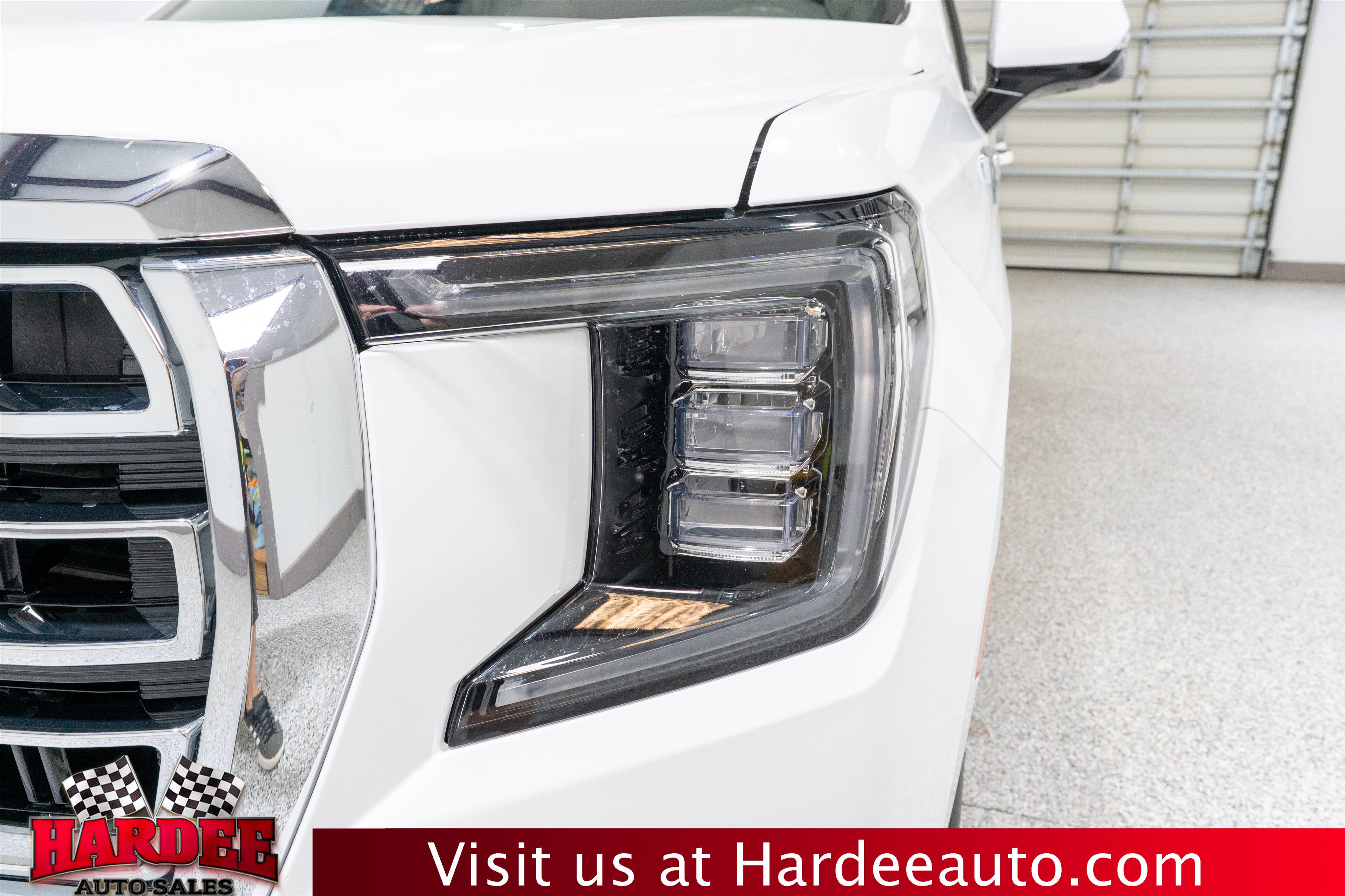 Used 2022 GMC Yukon XL SLT w/ SLT Premium Package RWD image 8