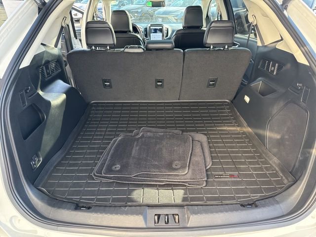 Used 2022 Ford Edge Titanium w/ Equipment Group 301A AWD/4WD image 33