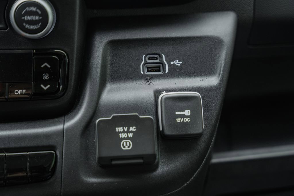 New 2025 RAM ProMaster 2500 w/ Quick Order Package 22G SLT image 23