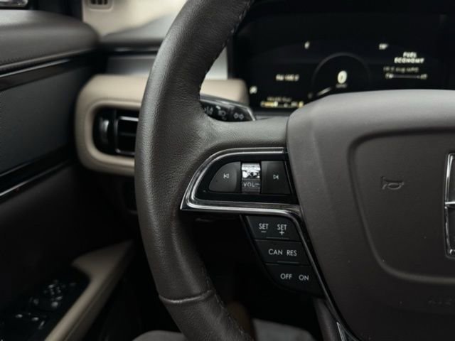 Used 2022 Lincoln Nautilus AWD image 24
