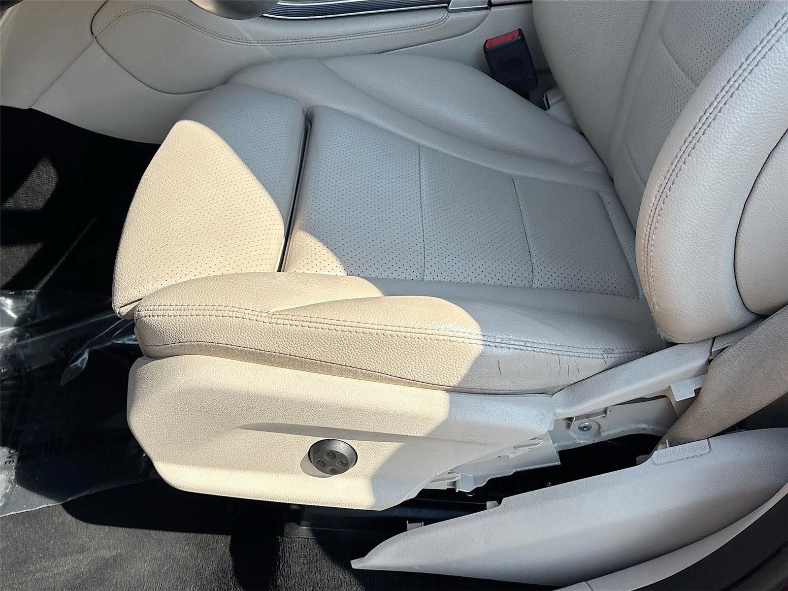 Used 2019 Mercedes-Benz GLC 300 4MATIC image 18