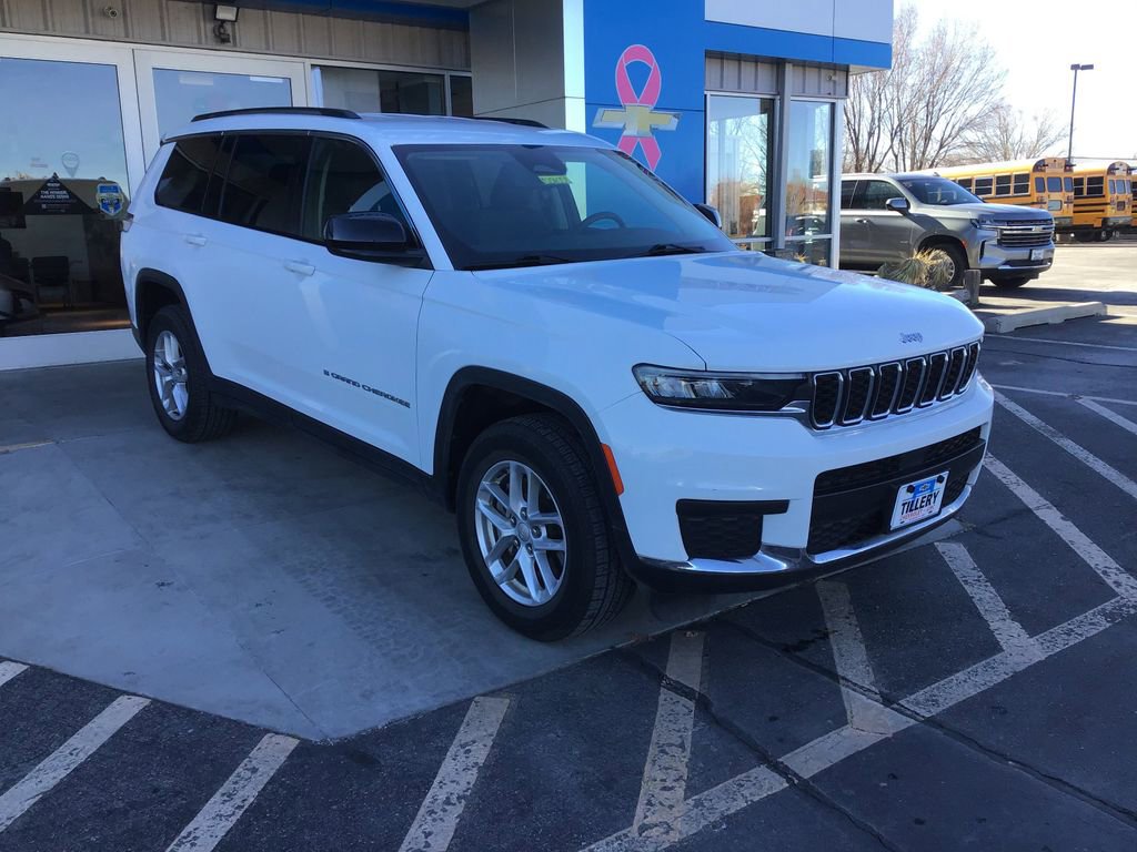 Used 2023 Jeep Grand Cherokee L Laredo image 3