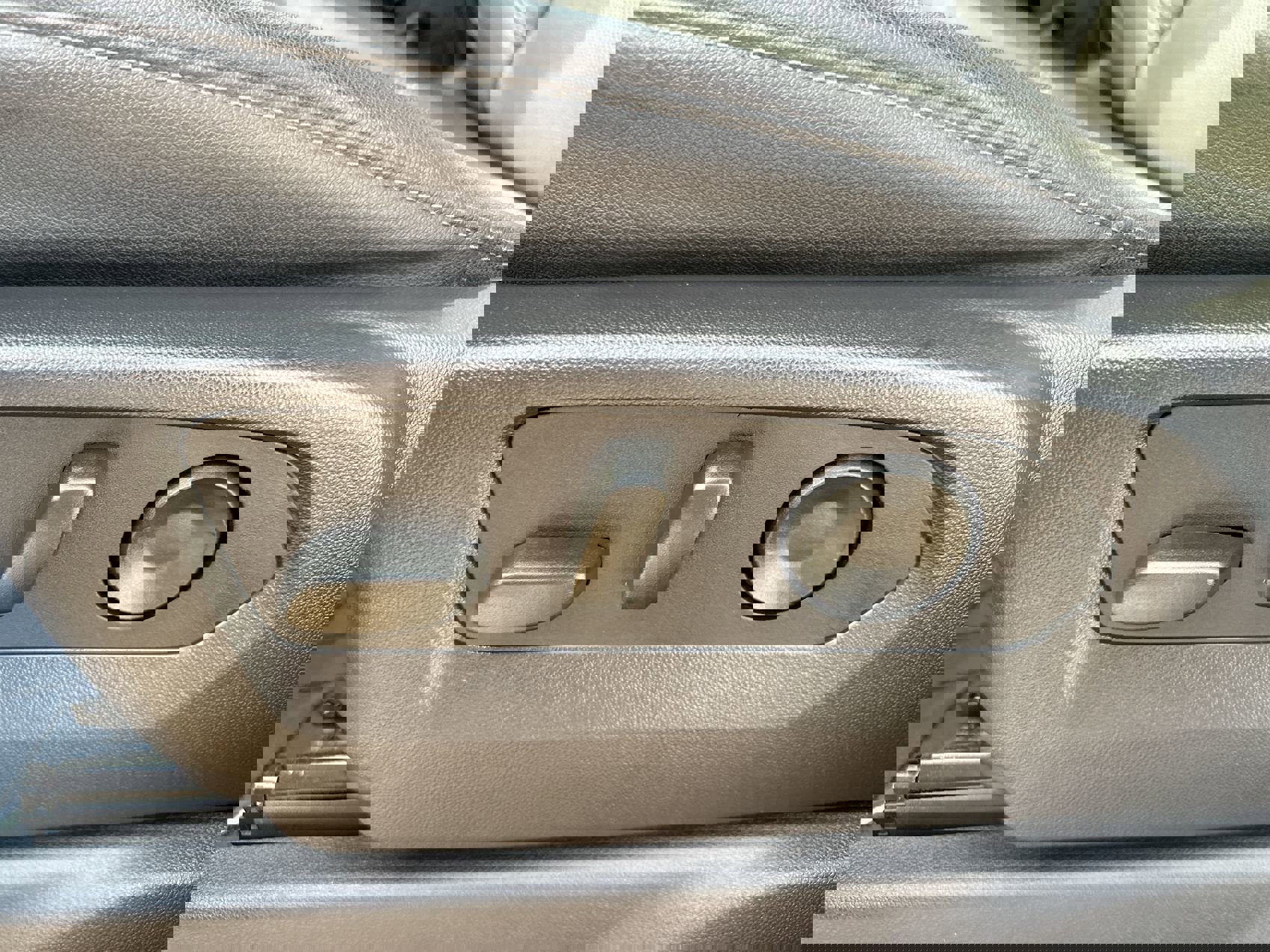 Used 2024 GMC Sierra 1500 SLT image 12