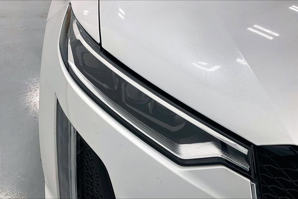 Used 2021 Cadillac XT6 Sport w/ Platinum Package AWD/4WD image 31