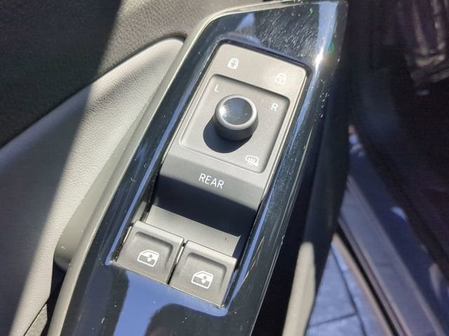 Used 2023 Volkswagen ID.4 Pro S image 19