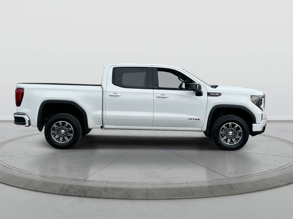 Used 2024 GMC Sierra 1500 AT4 w/ Technology Package AWD/4WD image 9