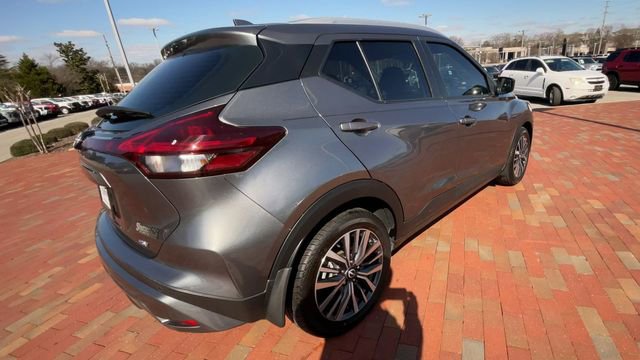 Used 2022 Nissan Kicks SV image 9