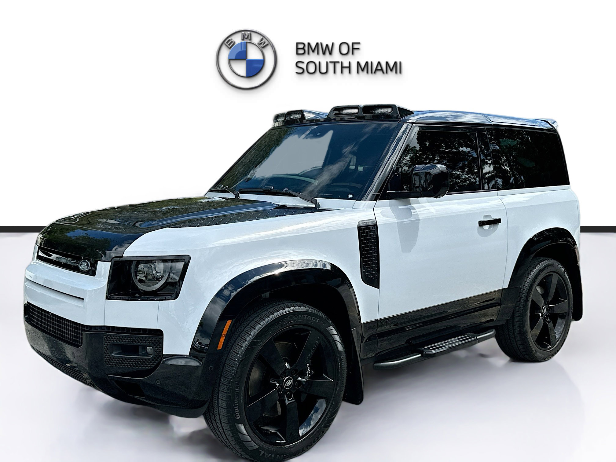 Used 2023 Land Rover Defender 90 V8 image 3