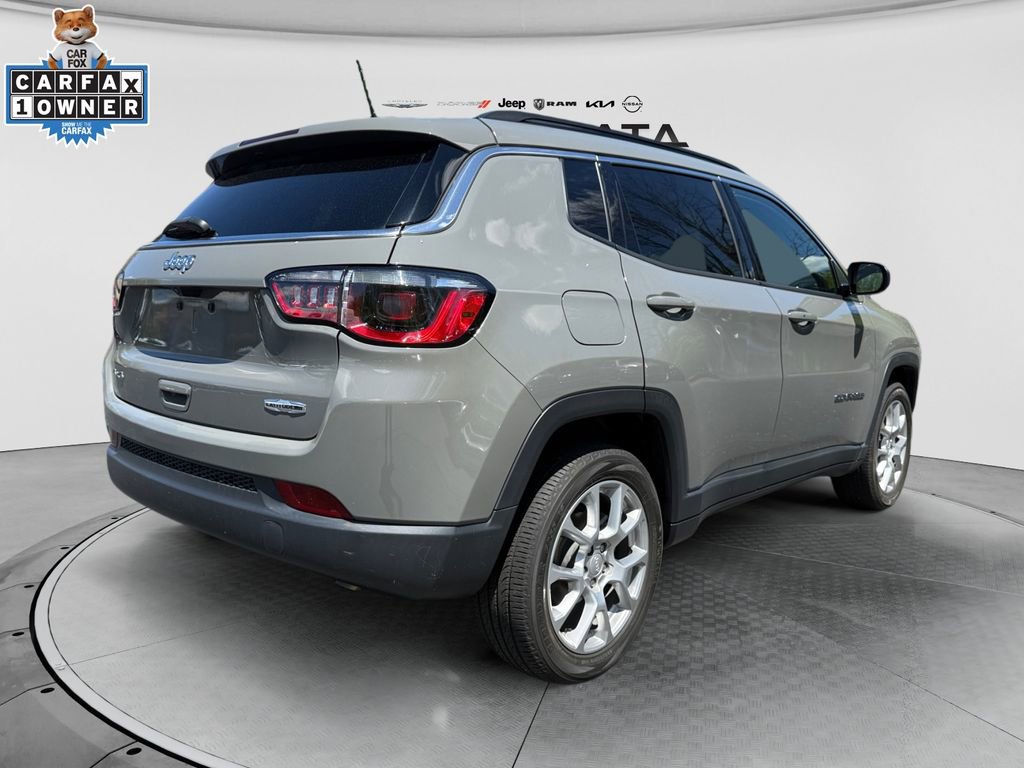 Used 2023 Jeep Compass Latitude w/ Sun and Sound Group AWD/4WD image 5