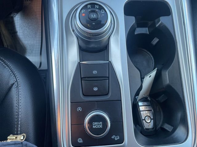 Used 2020 Ford Explorer XLT w/ Equipment Group 202A image 17