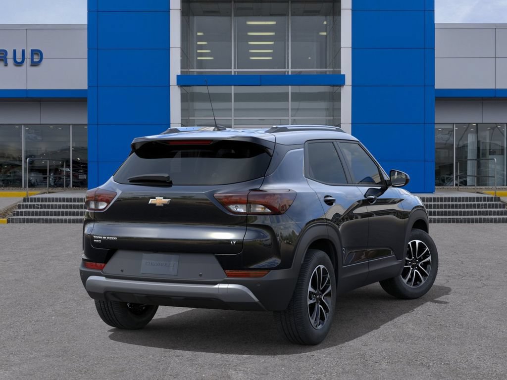 New 2026 Chevrolet TrailBlazer LT w/ LT Cold Weather Package AWD/4WD image 4