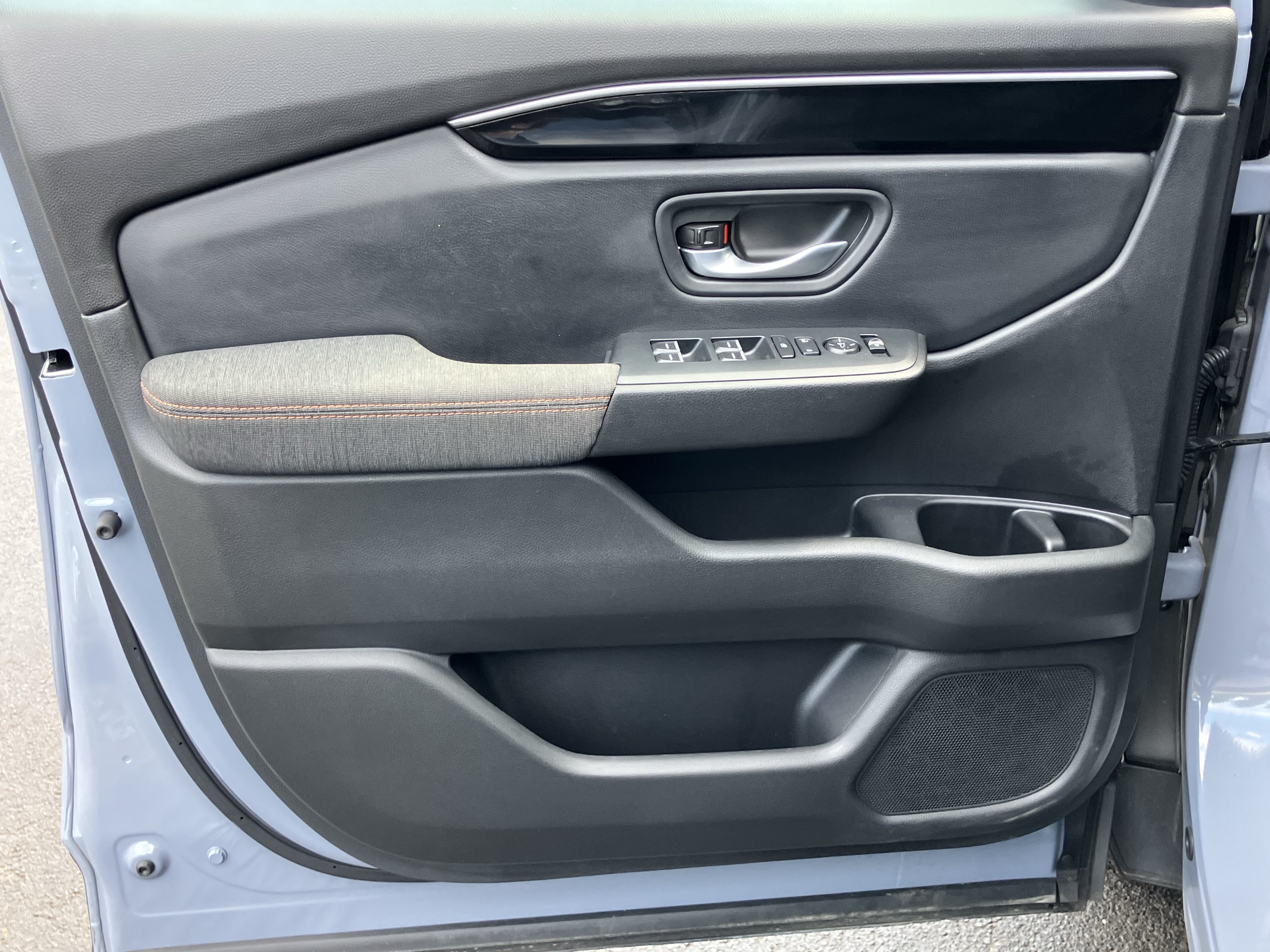 Used 2025 Honda Pilot Sport image 14