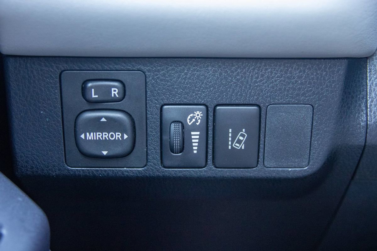 Used 2018 Toyota RAV4 XLE image 34