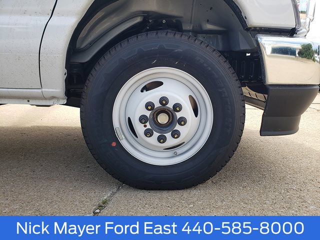 New 2027 Ford E-450 and Econoline 450 Super Duty w/ Power Equipment Group RWD image 29