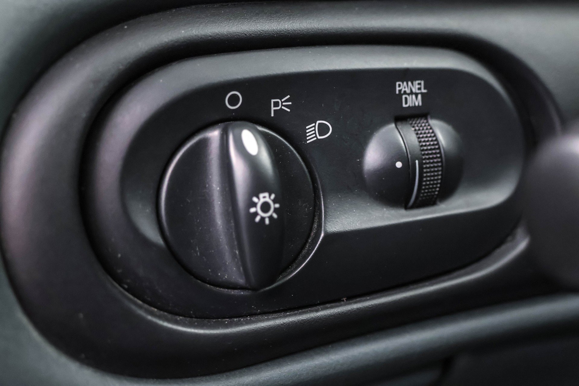 Used 1997 Ford Taurus GL image 10