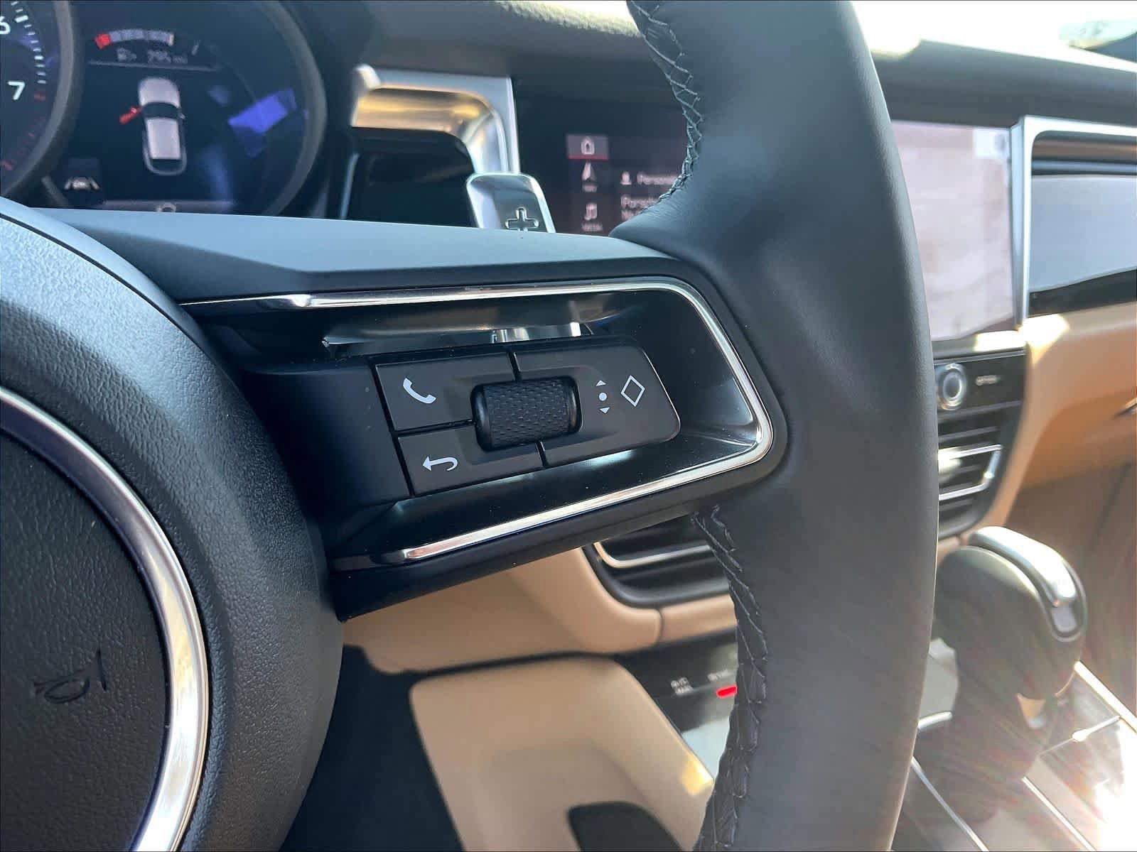 Used 2024 Porsche Macan image 21