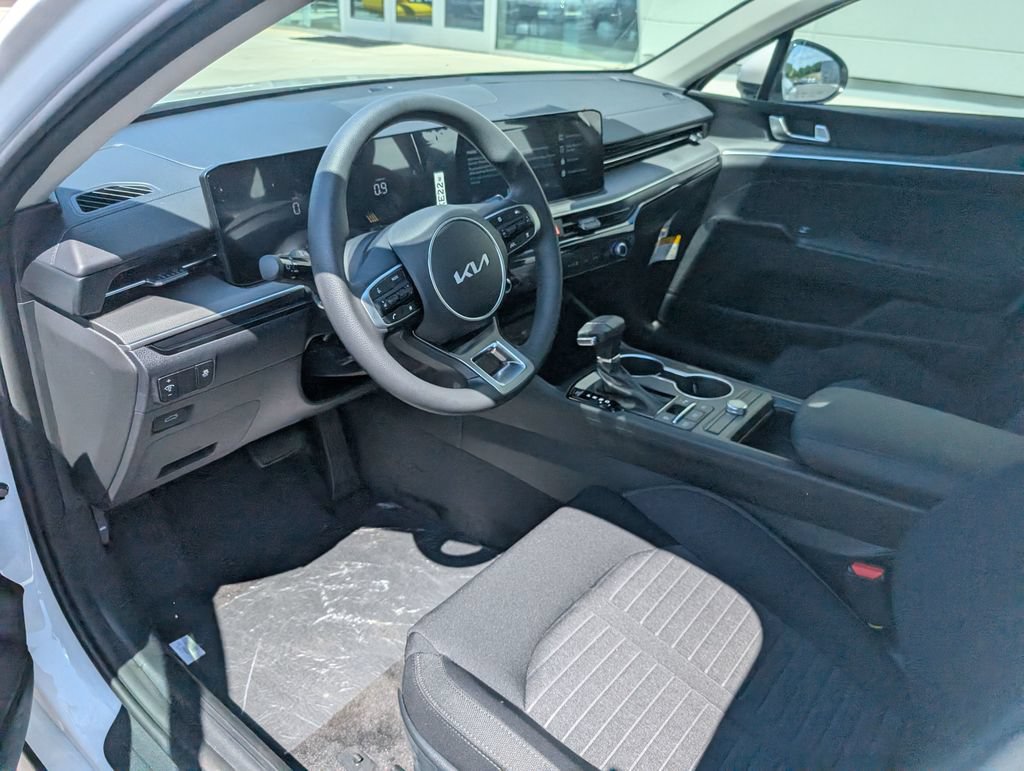 New 2026 Kia K5 LXS FWD image 12