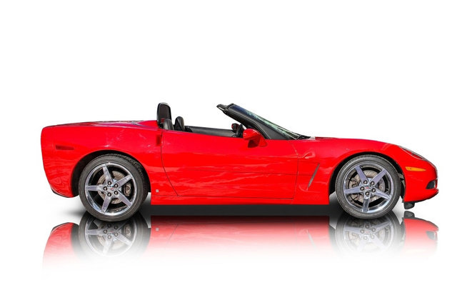 Used 2007 Chevrolet Corvette Convertible w/ Preferred Equipment Group image 2