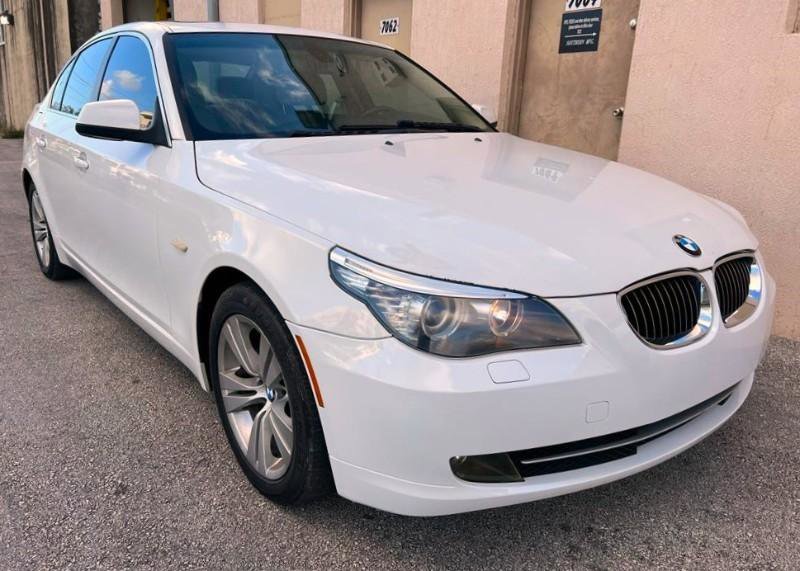 Used 2010 BMW 528i Sedan RWD image 9