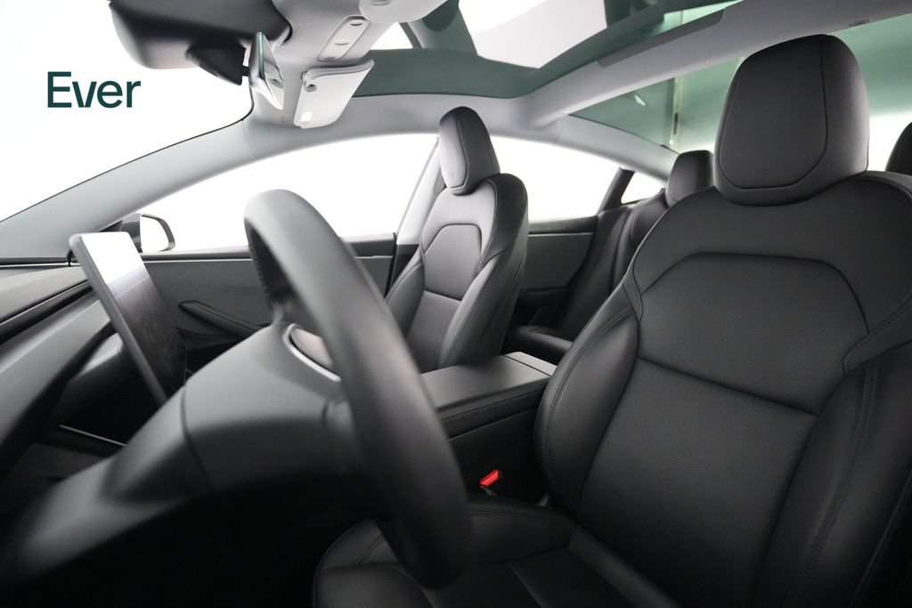 Used 2025 Tesla Model 3 Long Range RWD image 4