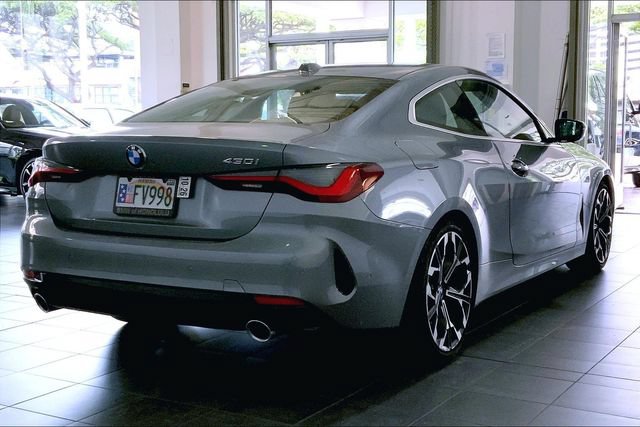 Used 2025 BMW 430i Coupe w/ Premium Package RWD image 6
