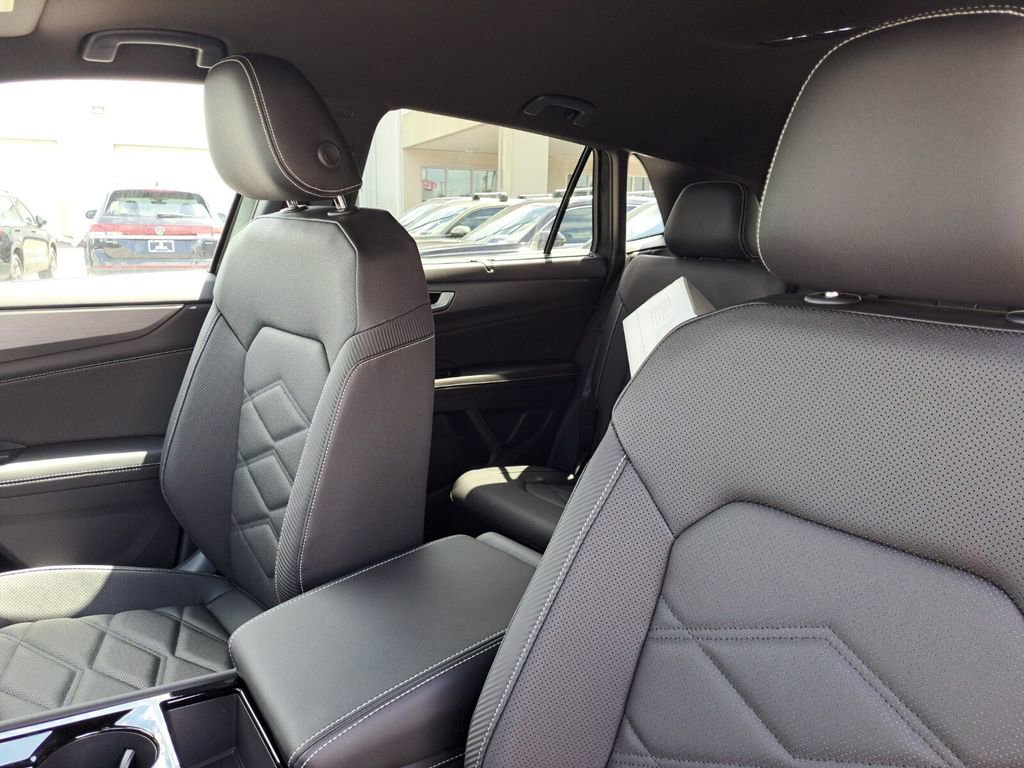 New 2026 Volkswagen Atlas Cross Sport SE image 19