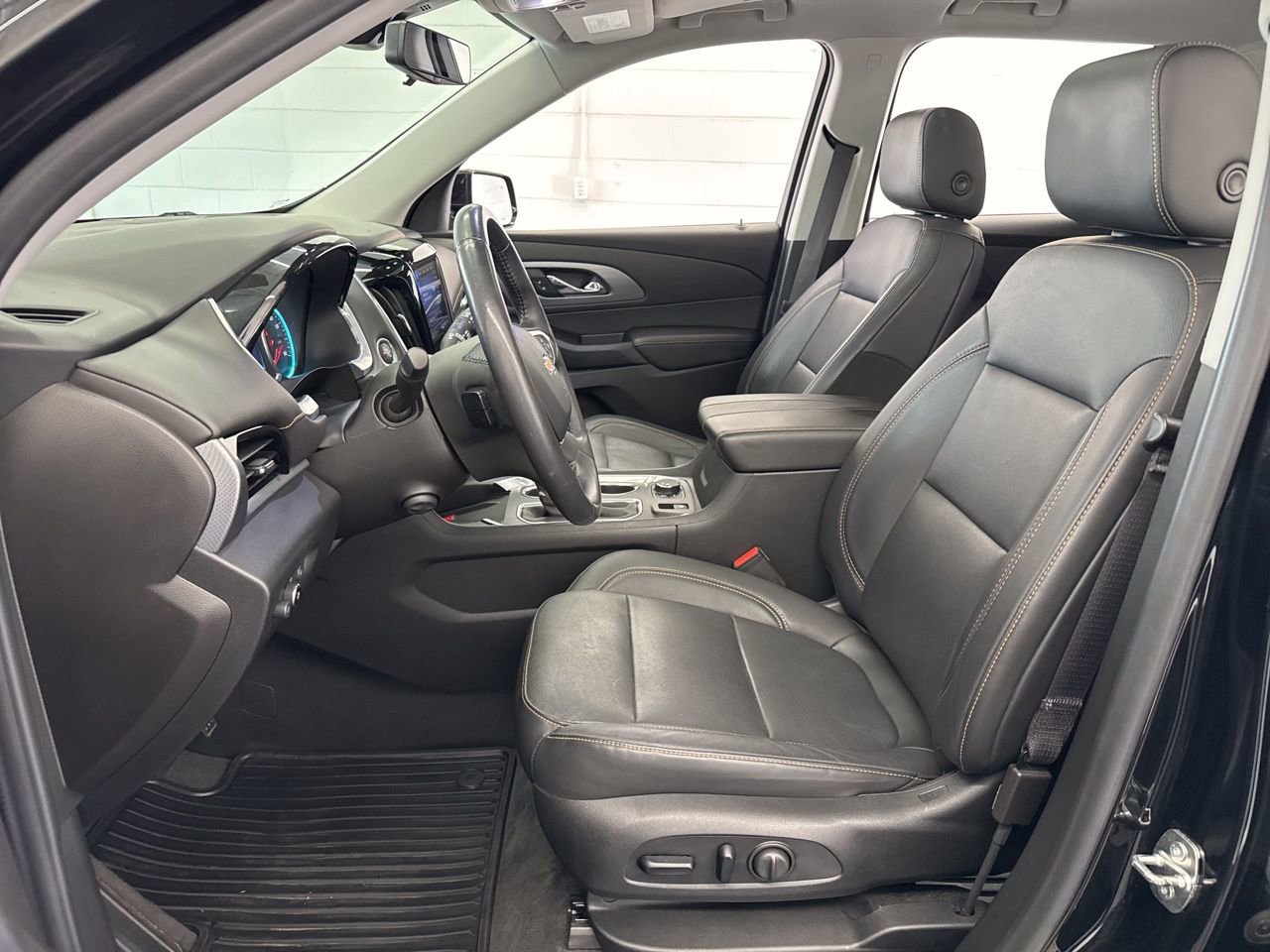 Used 2020 Chevrolet Traverse Premier image 15