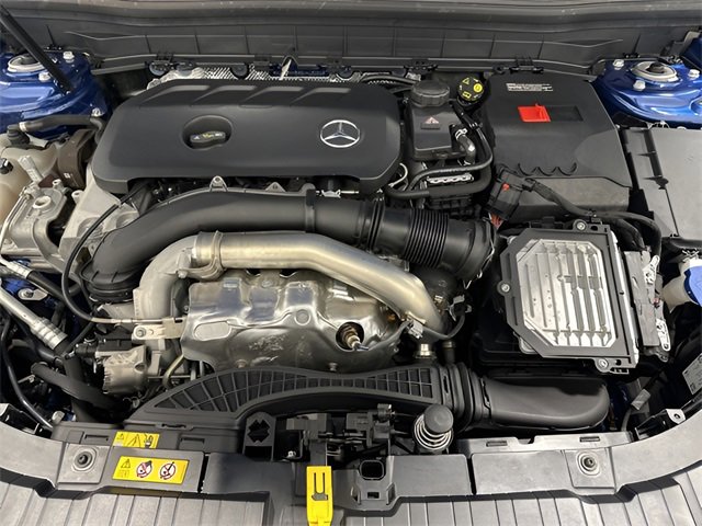 Used 2025 Mercedes-Benz GLB 250 GLB 250 image 10