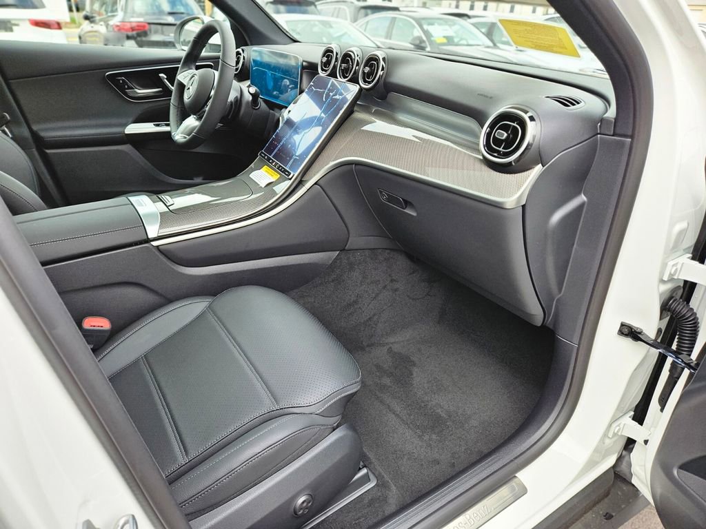 New 2026 Mercedes-Benz GLC 300 4MATIC image 9