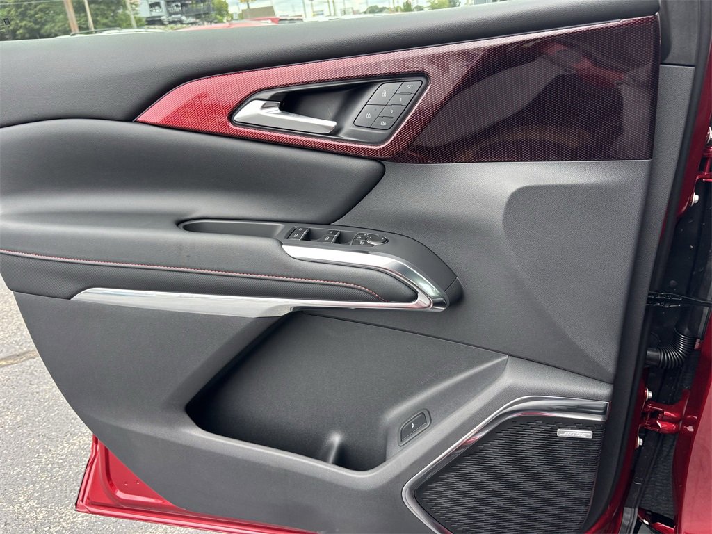 New 2026 Chevrolet Traverse RS w/ LPO, Floor Liner Package image 11
