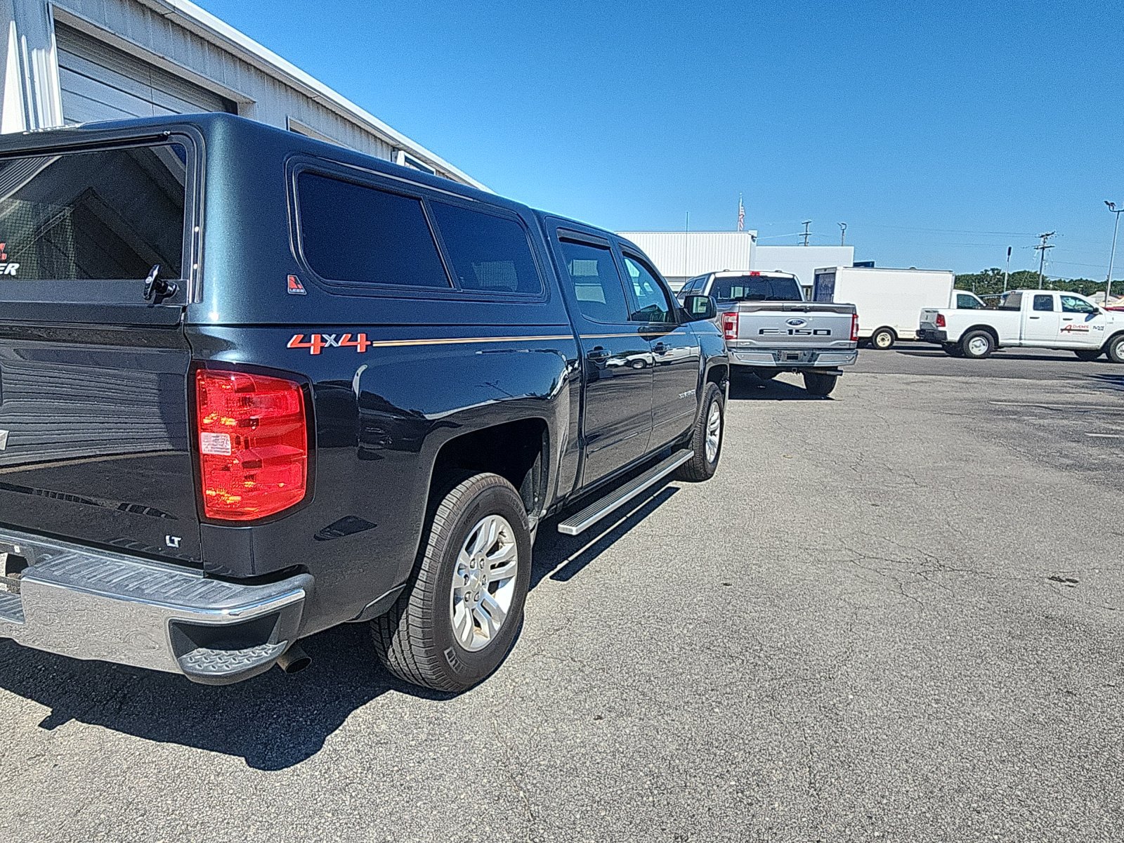 Used 2018 Chevrolet Silverado 1500 LT w/ All Star Edition AWD/4WD image 5