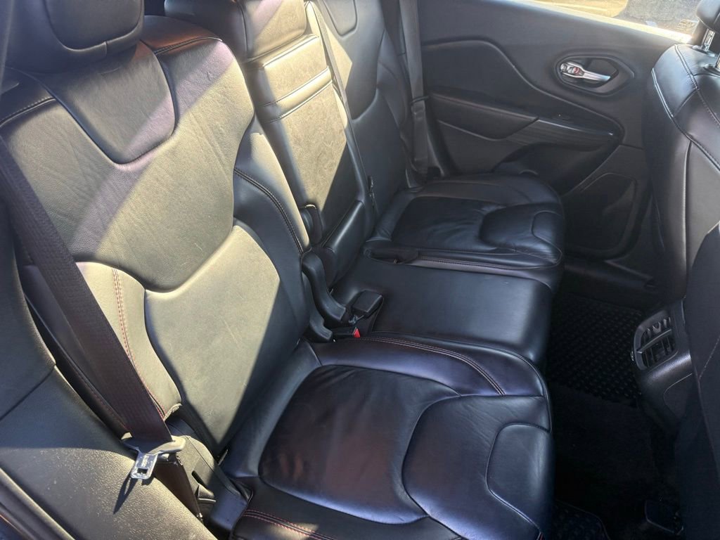 Used 2016 Jeep Cherokee Trailhawk w/ Comfort/Convenience Group image 50