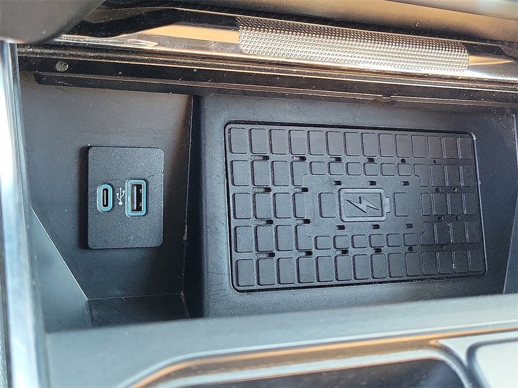 Used 2023 Ford F150 Platinum image 13