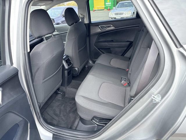 Used 2023 Kia Sportage LX image 13
