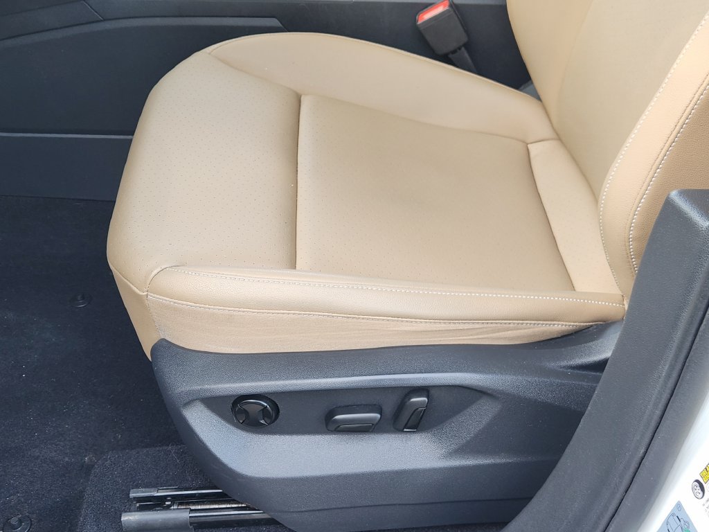 Used 2020 Volkswagen Atlas Cross Sport SE w/ Panoramic Sunroof Package AWD/4WD image 19