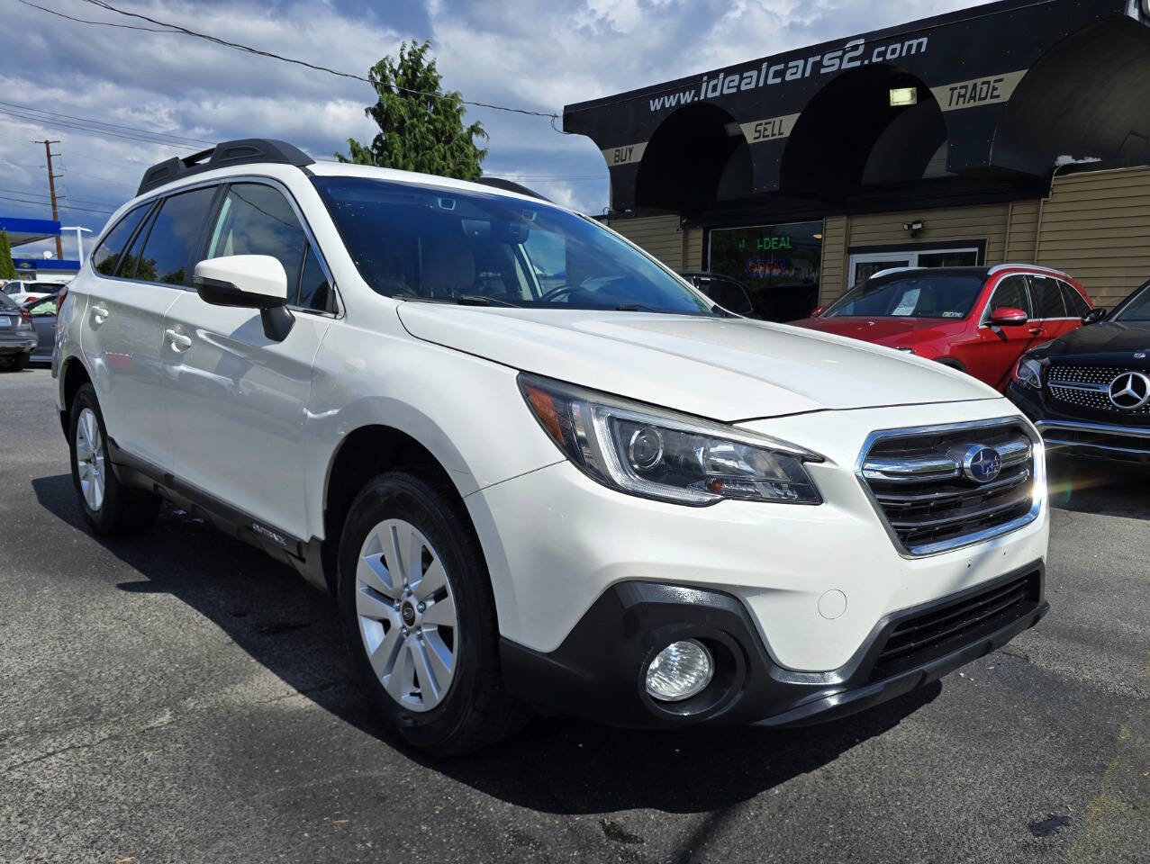 Used 2018 Subaru Outback 2.5i Premium AWD/4WD image 1