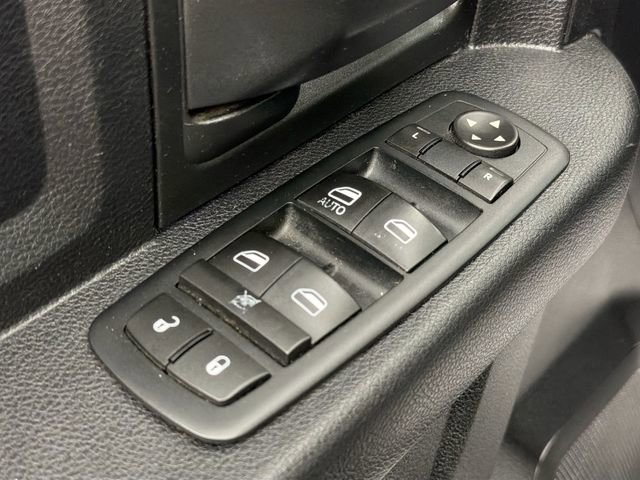 Used 2015 RAM 2500 Tradesman w/ Chrome Appearance Group AWD/4WD image 17
