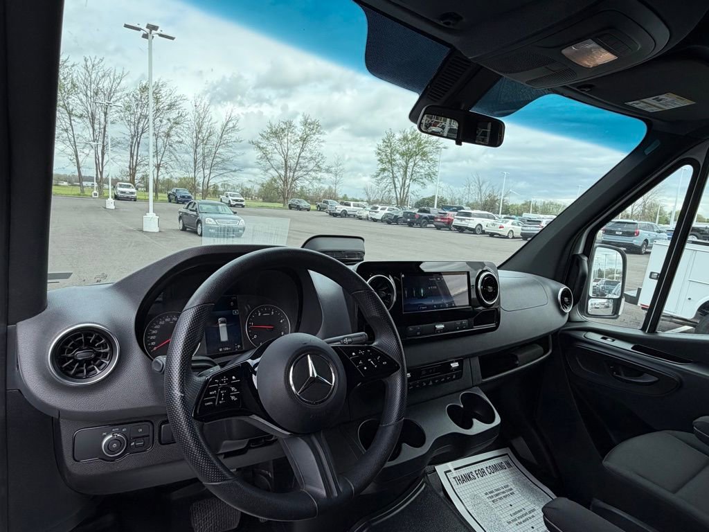 Used 2025 Mercedes-Benz Sprinter 2500 image 12