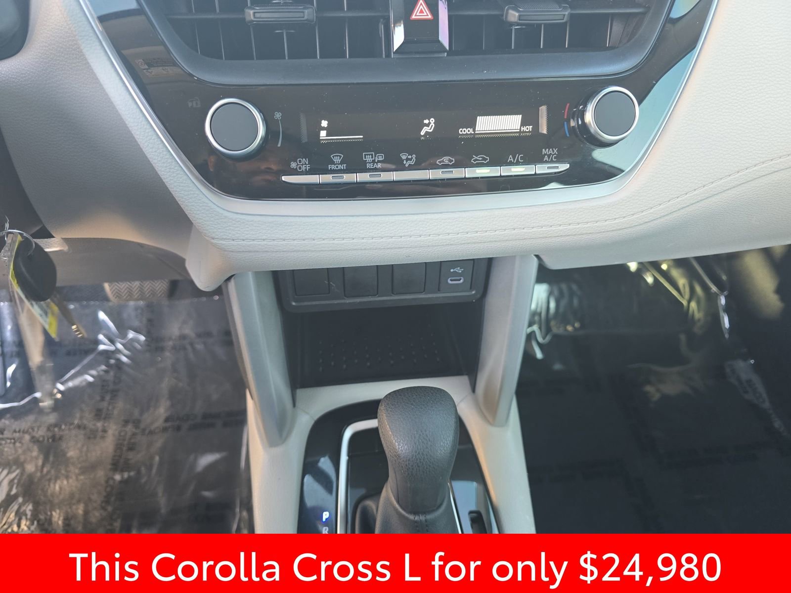 Used 2024 Toyota Corolla Cross L image 30