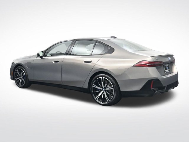 New 2027 BMW 550e xDrive AWD/4WD image 7