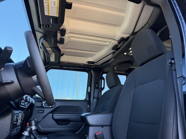 Used 2023 Jeep Gladiator Willys image 24