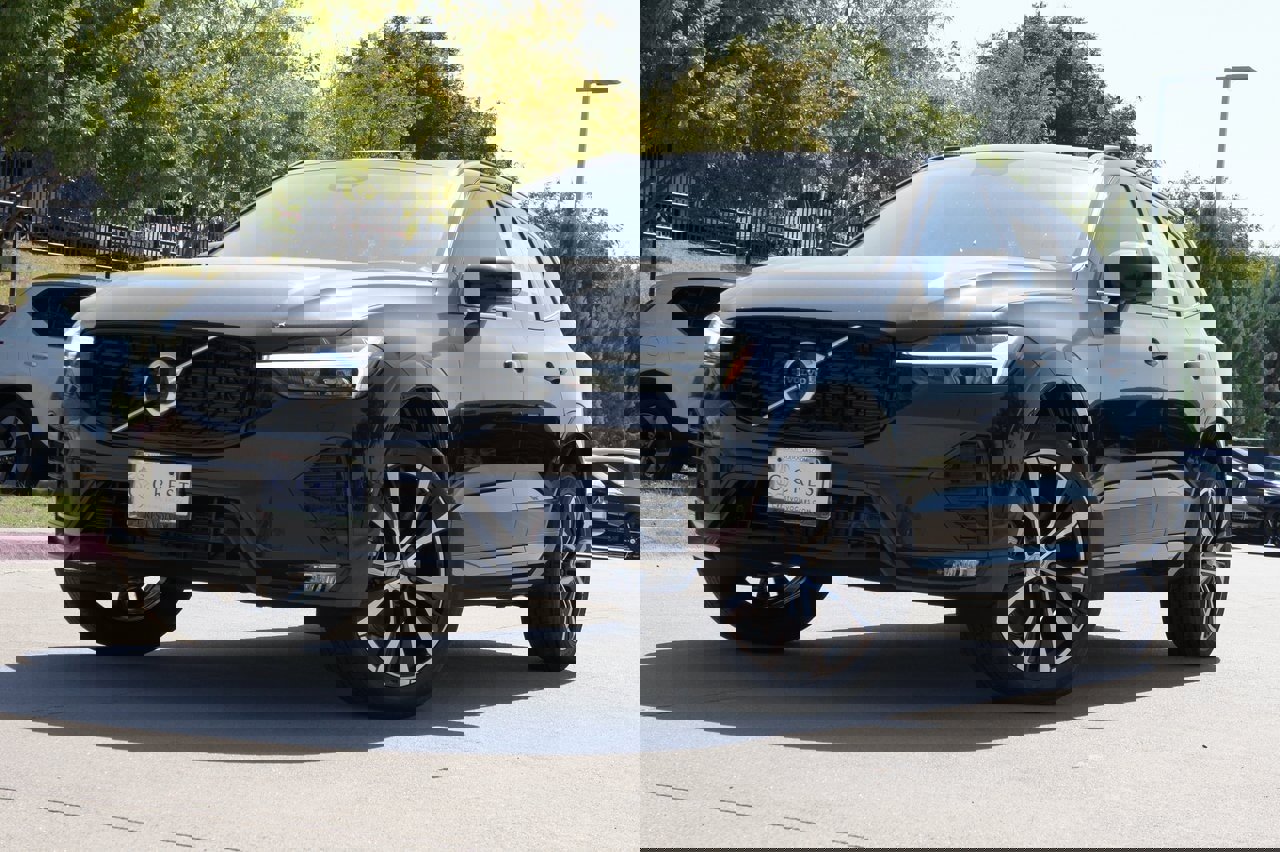 New 2025 Volvo XC60 B5 Plus w/ Protection Package Premier