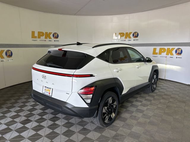 Used 2024 Hyundai Kona SEL AWD/4WD image 3