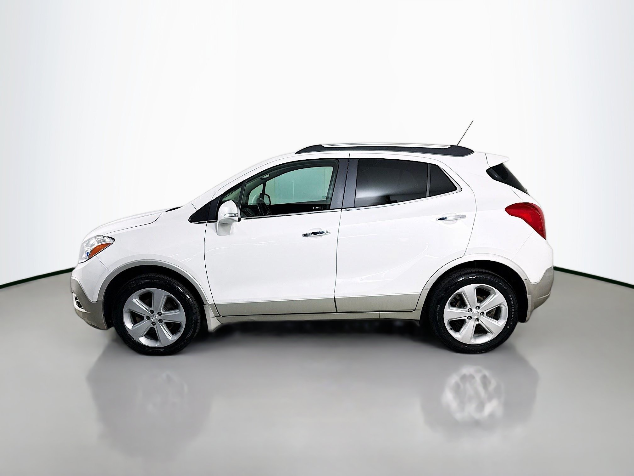 Used 2016 Buick Encore Convenience AWD/4WD image 6